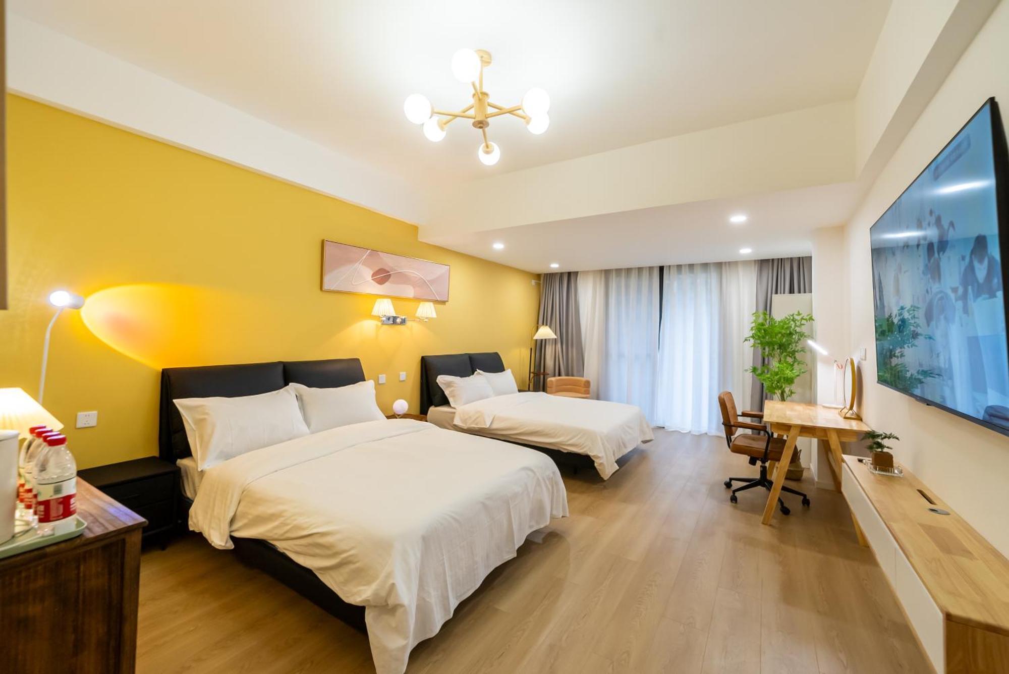 Cloud Expo Aparthotel